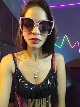 royeoy22 online show from April 11, 2026, 1:59 pm