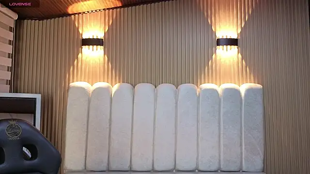  Mia Evans 1 online show from November 23, 2025, 12:48 pm