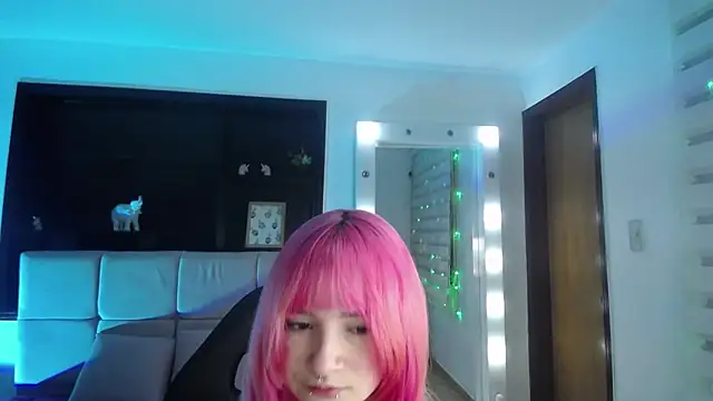  Charlotte Collins  online show from April 11, 2026, 2:21 pm