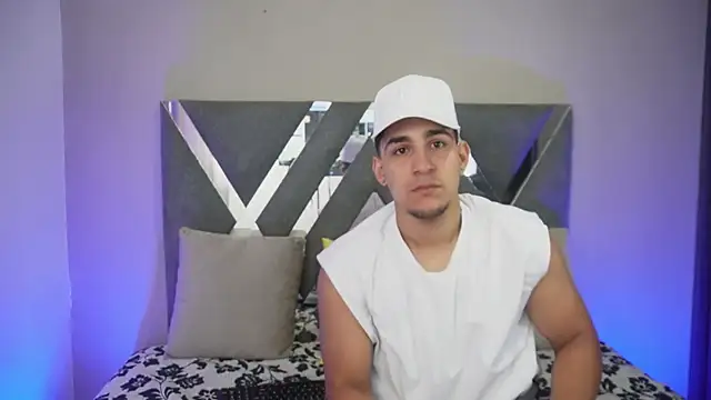 massimo vidal  online show from October 1, 2025, 12:20 pm