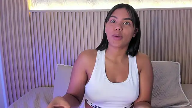 Snapshot of Liss-Reyes chatting on September 21, 2025, 1:49 pm Liss-Reyes online show from September 21, 2025, 1:49 pm