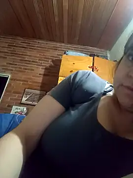 CARITOMIO online show from November 1, 2025, 11:09 pm