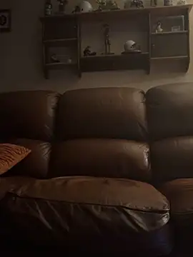 Stephanie1984 online show from April 11, 2026, 6:32 am