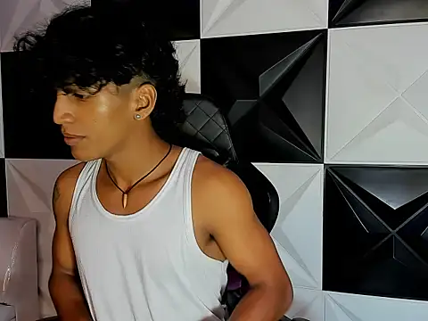 bull cam online show from September 17, 2025, 7:16 pm