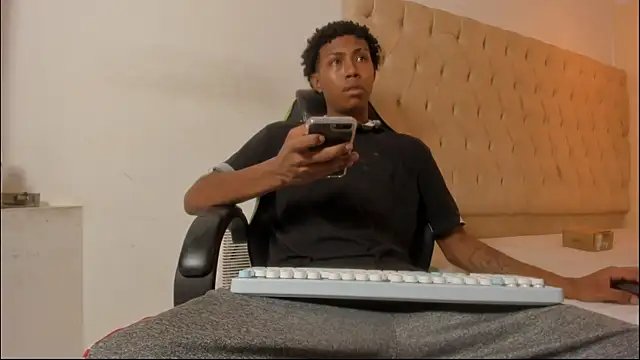 Jax Maliq online show from November 27, 2025, 9:26 pm