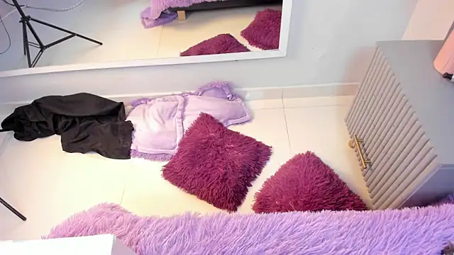 Mia Valentine  online show from February 12, 2026, 8:08 pm