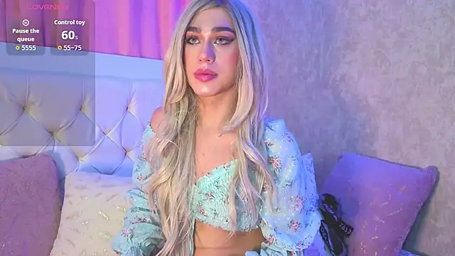 saraah queen1 online show from October 31, 2025, 4:42 am