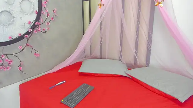 Miaa Rosse online show from December 22, 2025, 12:16 pm