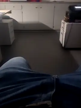 Snapshot of stunning_stallion chatting on February 21, 2026, 5:04 pm stunning stallion online show from February 21, 2026, 5:04 pm