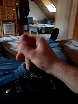 Snapshot of stunning_stallion chatting on February 19, 2026, 8:22 am stunning stallion online show from February 19, 2026, 8:22 am