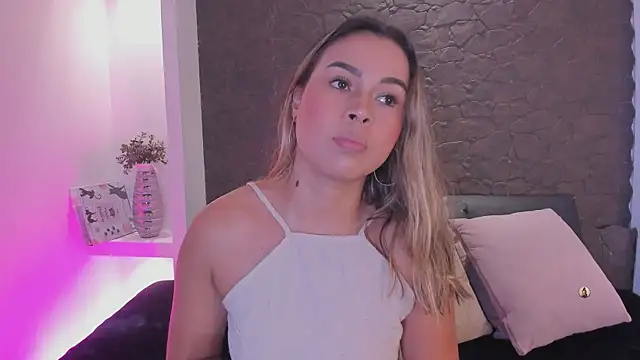 Snapshot of aby_smiith_ chatting on May 20, 2026, 7:44 pm aby smiith online show from May 20, 2026, 7:44 pm
