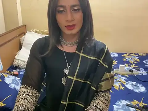 Snapshot of LuvLayla chatting on March 15, 2026, 10:28 pm LuvLayla online show from March 15, 2026, 10:28 pm