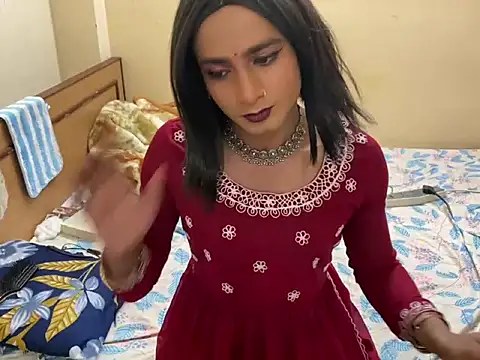 Snapshot of LuvLayla chatting on February 20, 2026, 8:00 pm LuvLayla online show from February 20, 2026, 8:00 pm