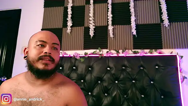  leda swan  online show from March 28, 2026, 12:06 pm