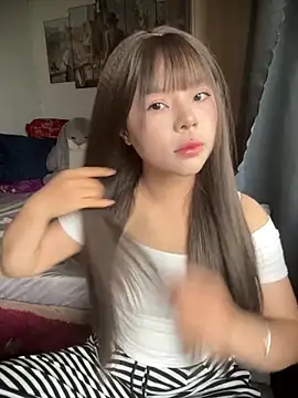 SarahBeii online show from October 7, 2025, 4:02 am