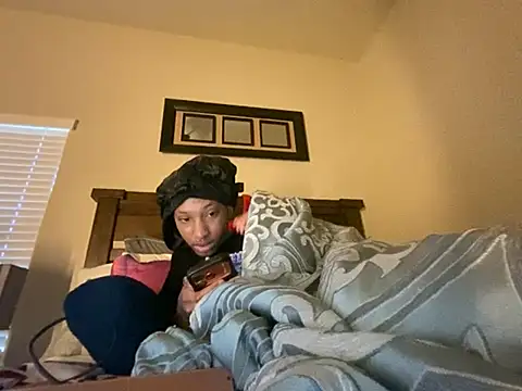 Brooke012 online show from March 3, 2026, 6:04 pm