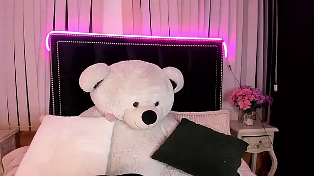 Snapshot of Rosita_se chatting on October 8, 2025, 2:57 am Rosita se online show from October 8, 2025, 2:57 am