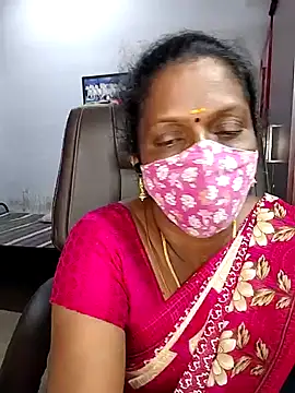 Snapshot of umashreetamil chatting on February 25, 2026, 6:35 am umashreetamil online show from February 25, 2026, 6:35 am