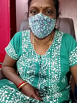 Snapshot of umashreetamil chatting on January 18, 2026, 4:10 pm umashreetamil online show from January 18, 2026, 4:10 pm