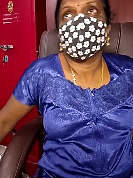 Snapshot of umashreetamil chatting on February 1, 2026, 5:00 pm umashreetamil online show from February 1, 2026, 5:00 pm