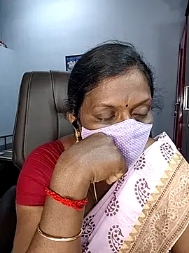 Snapshot of umashreetamil chatting on March 1, 2026, 7:19 am umashreetamil online show from March 1, 2026, 7:19 am