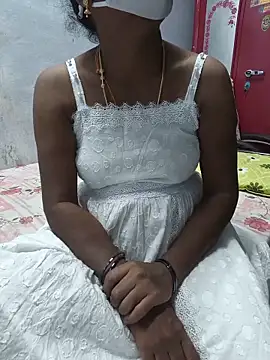 Snapshot of umashreetamil chatting on June 11, 2026, 11:13 pm umashreetamil online show from June 11, 2026, 11:13 pm