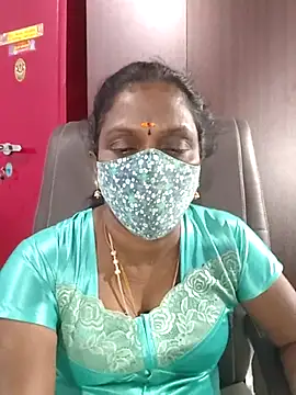 Snapshot of umashreetamil chatting on February 10, 2026, 5:23 pm umashreetamil online show from February 10, 2026, 5:23 pm