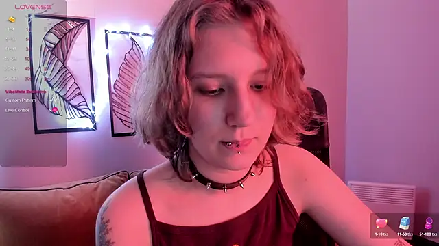 Hailey Foxy online show from October 28, 2025, 9:30 am