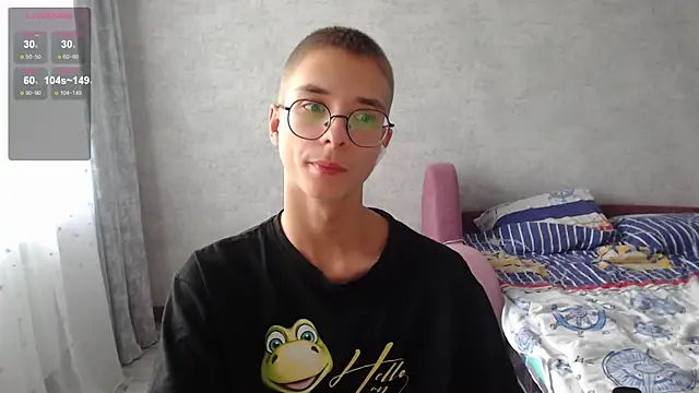 glasses cat online show from November 16, 2025, 11:59 am