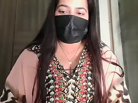 Queen Pari87 online show from November 18, 2025, 8:17 am