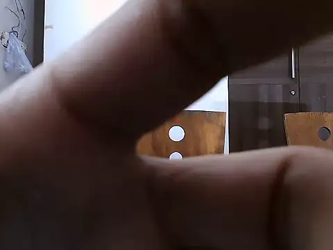 Queen Pari87 online show from November 5, 2025, 1:47 pm