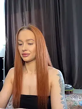 Snapshot of LittleFox___ chatting on April 19, 2026, 6:58 am LittleFox online show from April 19, 2026, 6:58 am