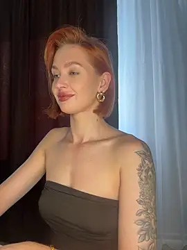 Snapshot of LittleFox___ chatting on May 25, 2026, 6:34 am LittleFox online show from May 25, 2026, 6:34 am