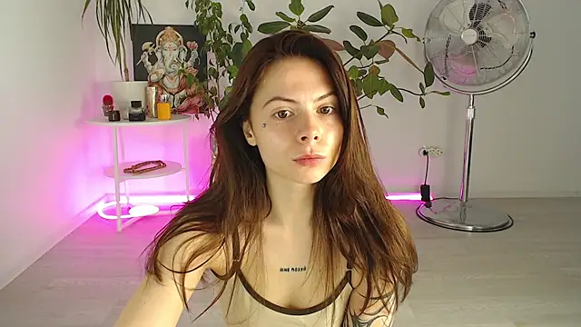 ChloeSummers online show from October 3, 2025, 8:16 am