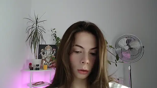 ChloeSummers online show from September 30, 2025, 1:39 pm