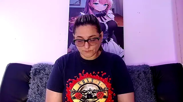 Snapshot of LAHILA_COOPERR chatting on November 21, 2025, 12:26 pm LAHILA COOPERR online show from November 21, 2025, 12:26 pm