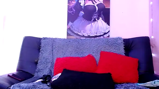 Snapshot of LAHILA_COOPERR chatting on October 31, 2025, 12:35 pm LAHILA COOPERR online show from October 31, 2025, 12:35 pm