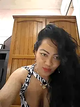 Lindarossyta online show from June 13, 2026, 4:27 pm