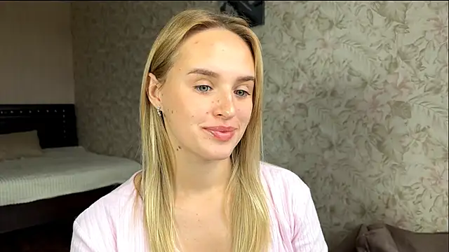 ElisabetLorney online show from September 25, 2025, 7:36 am