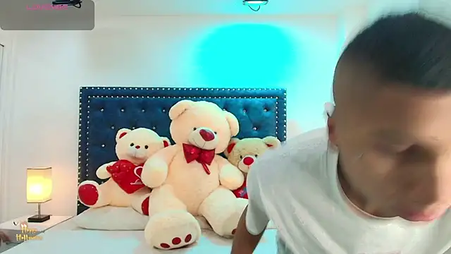 Damian and roxanne online show from October 19, 2025, 12:30 pm