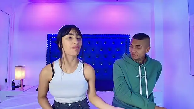 Snapshot of Damian_and_roxanne chatting on February 24, 2026, 12:39 pm Damian and roxanne online show from February 24, 2026, 12:39 pm