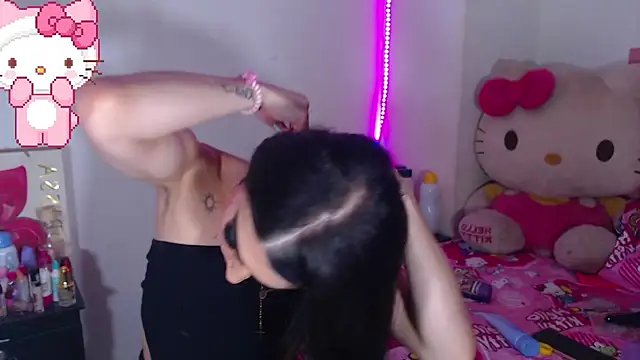 valentinat fun online show from November 18, 2025, 11:48 pm