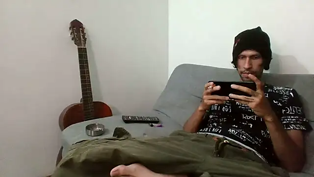 Snapshot of Alejandro92_cali chatting on June 8, 2026, 1:00 am Alejandro92 cali online show from June 8, 2026, 1:00 am