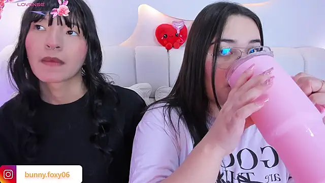 foxybunny online show from March 8, 2026, 4:27 am