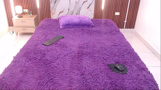 shena nomy1 online show from December 2, 2025, 8:10 pm