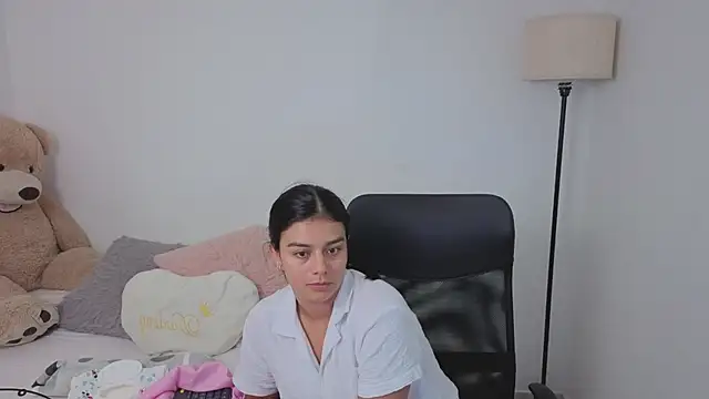 valerihouse online show from September 16, 2025, 12:44 am