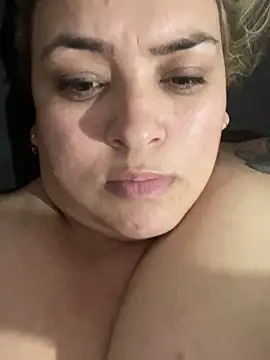 bruna438 online show from September 27, 2025, 1:23 am