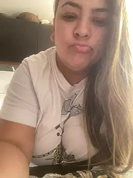 bruna438 online show from June 6, 2026, 1:49 pm
