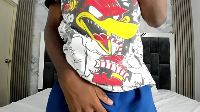 Snapshot of Alan_blacke chatting on October 24, 2025, 7:35 pm Alan blacke online show from October 24, 2025, 7:35 pm