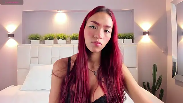 LunnaBlake online show from January 17, 2026, 4:05 am